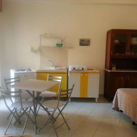 Appartamento Casa Mazzini Yellow Favignana Esterno foto